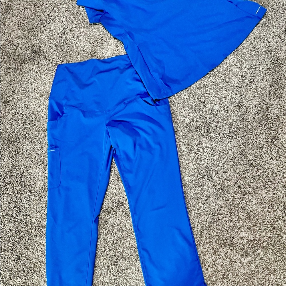 Healing Hands Maternity Scrub Set in Royal Blue